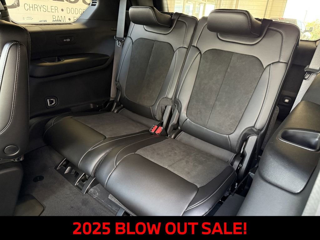 New 2025 Jeep Grand Cherokee L Altitude image 26