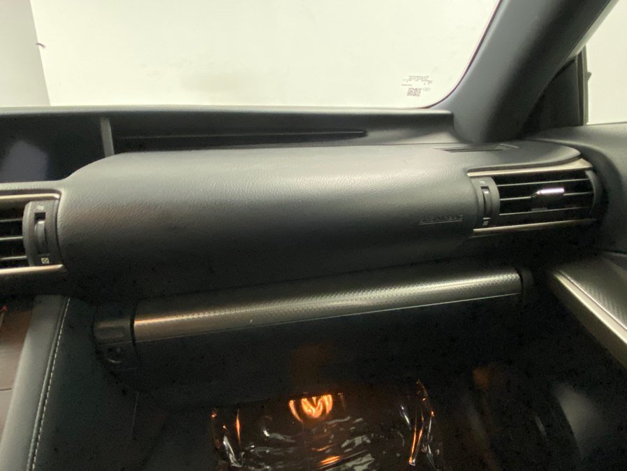 Used 2018 Lexus IS 300 AWD image 25