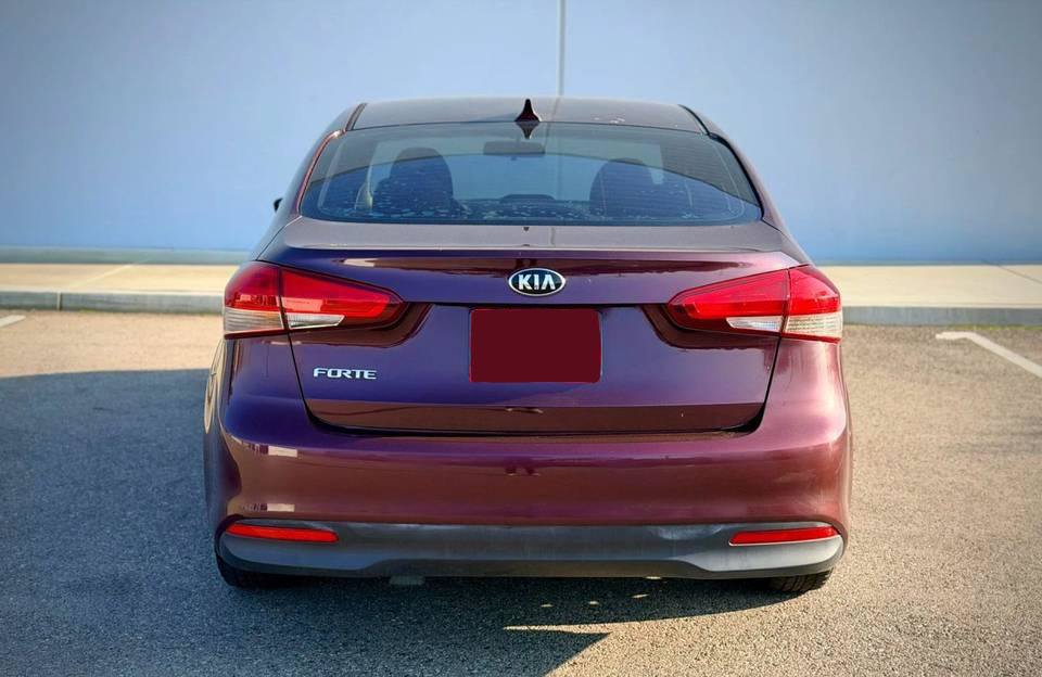 Used 2017 Kia Forte LX FWD image 9