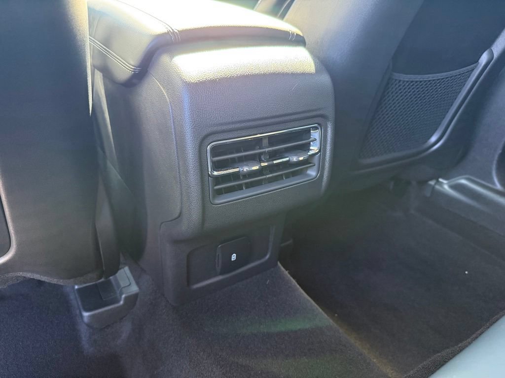 Used 2025 Lincoln Corsair AWD image 29