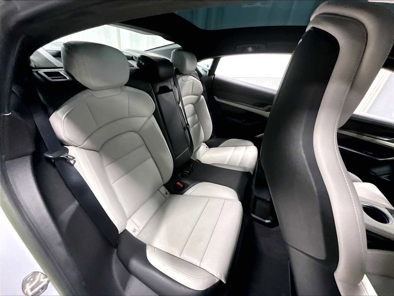 Used 2022 Porsche Taycan Turbo S image 32