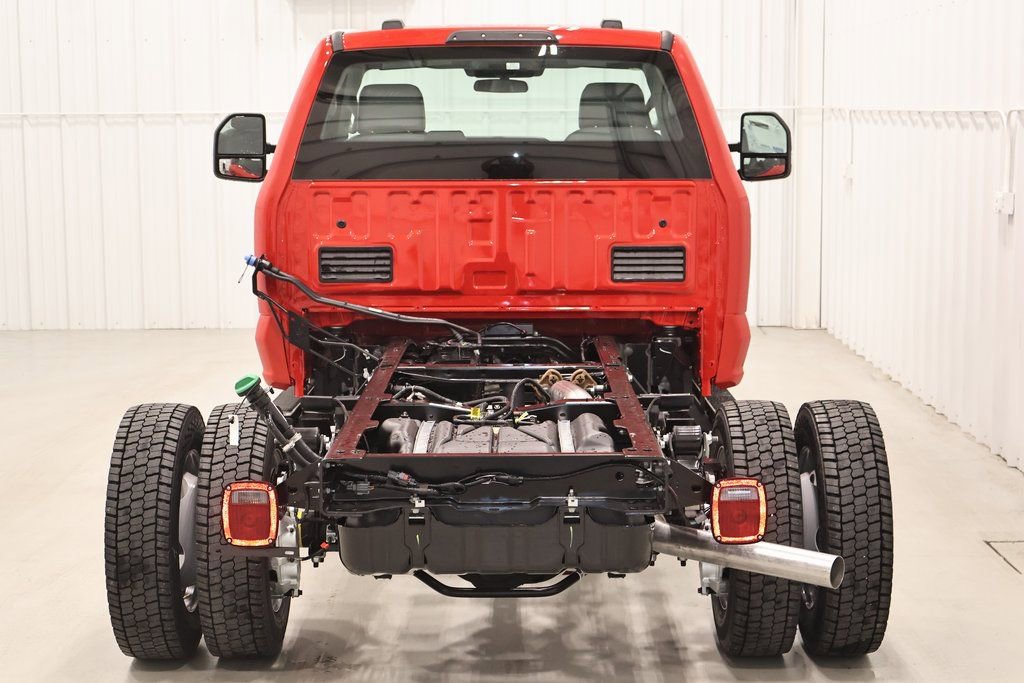 New 2026 Ford F550 4x4 Regular Cab Super Duty image 7