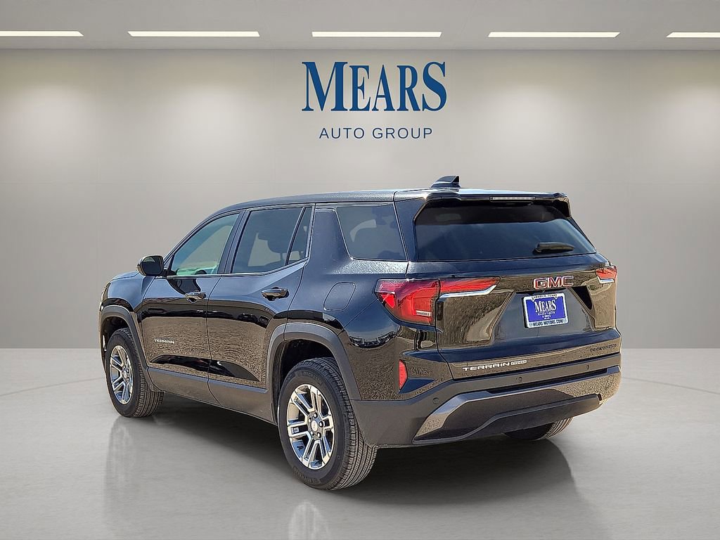 Used 2025 GMC Terrain Elevation image 3