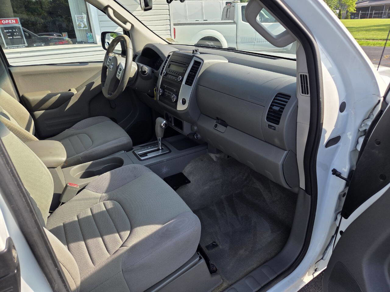 Used 2015 Nissan Frontier S RWD image 18