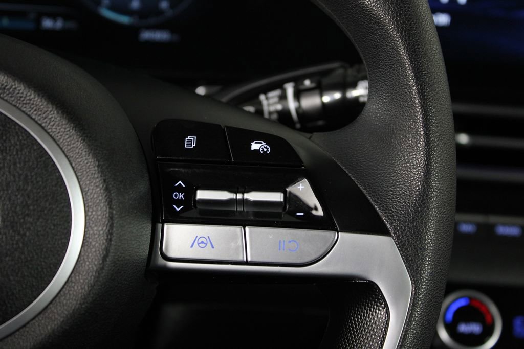 Certified 2024 Hyundai Elantra SEL FWD image 27