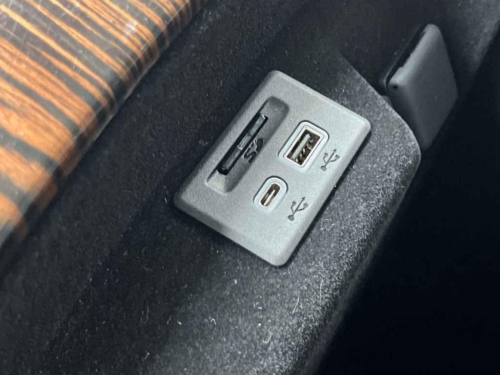 Used 2023 Cadillac Escalade ESV Premium Luxury w/ LPO, Radiant Package image 54