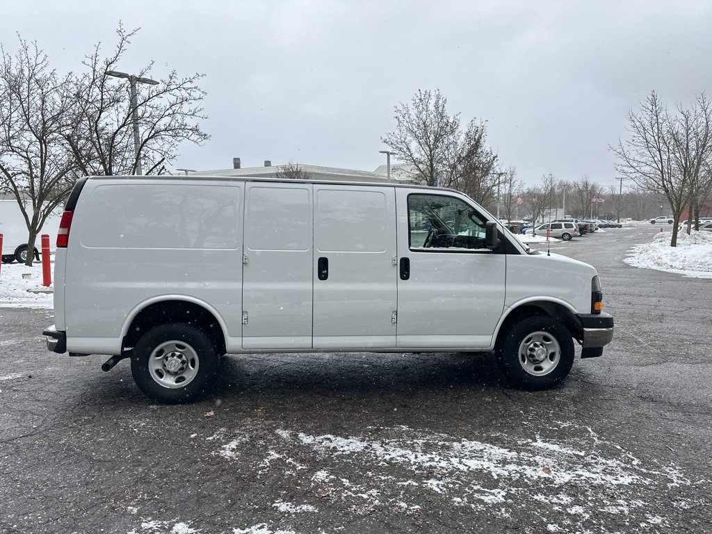 Used 2021 Chevrolet Express 2500 w/ Driver Convenience Package image 6