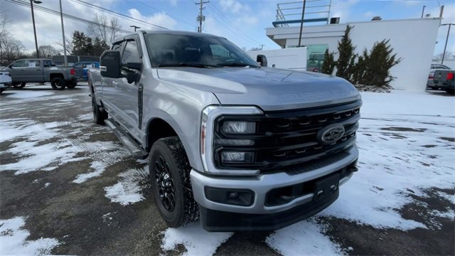 Used 2024 Ford F250 Lariat w/ Black Appearance Package image 4