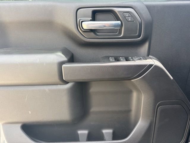 Used 2025 Chevrolet Silverado 2500 Custom w/ Custom Value Package image 22