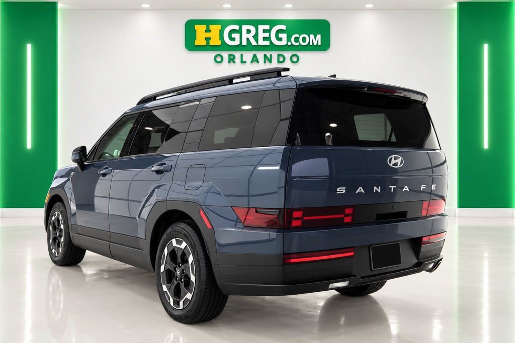 Used 2026 Hyundai Santa Fe SEL FWD image 2