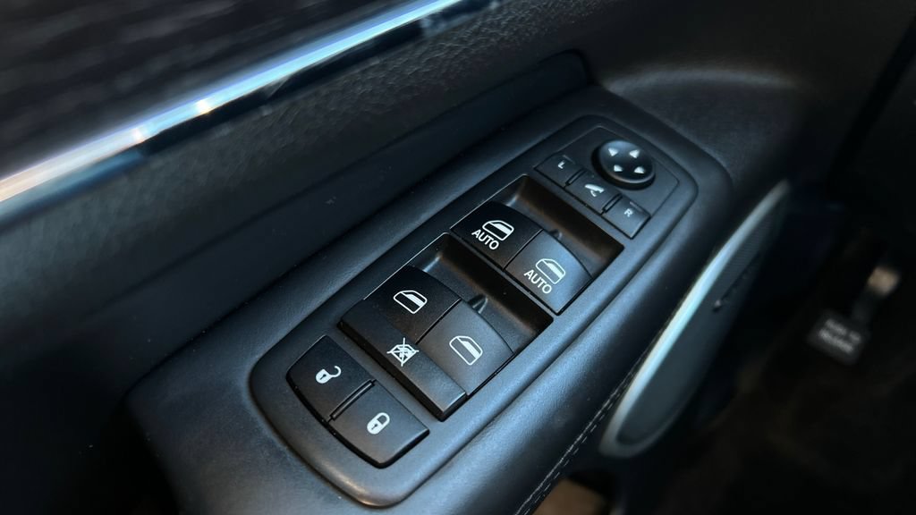Used 2018 Jeep Grand Cherokee Summit AWD/4WD image 35