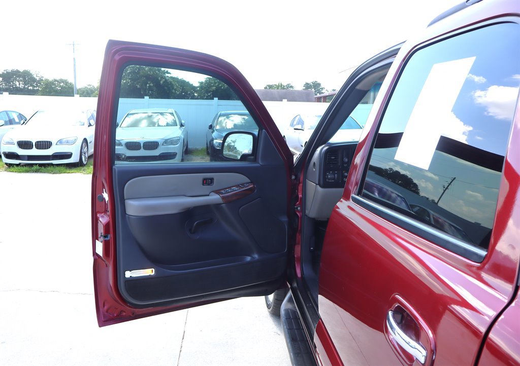 Used 2002 Chevrolet Tahoe LS w/ Traction Pkg RWD image 35