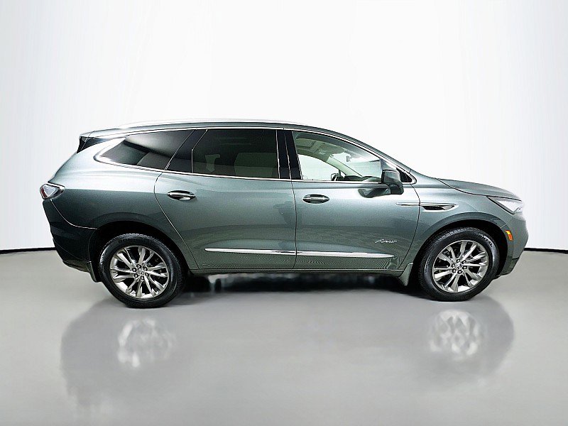 Used 2023 Buick Enclave Avenir w/ Avenir Technology Package AWD/4WD image 8