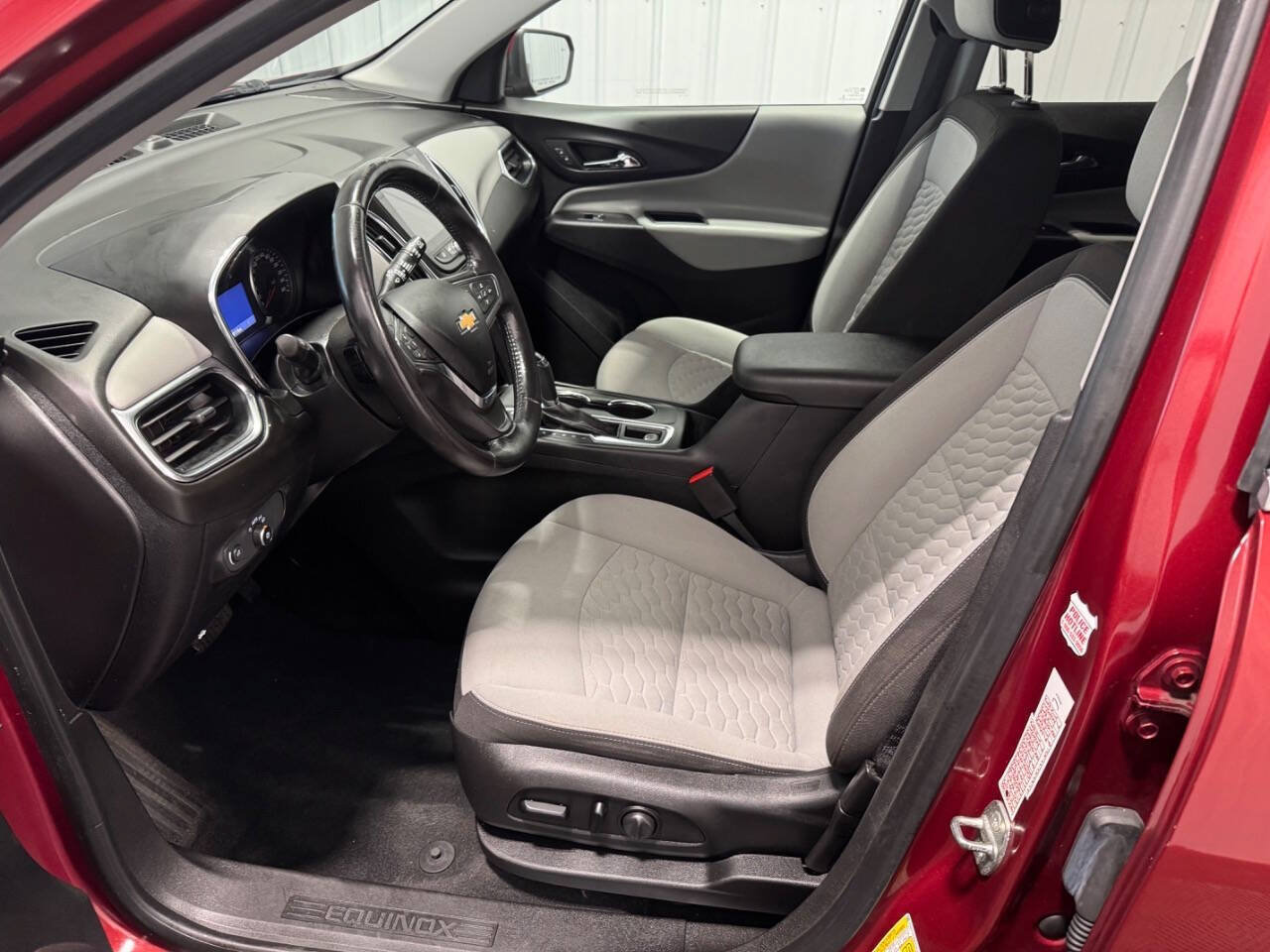 Used 2019 Chevrolet Equinox LT w/ LT True North Edition AWD/4WD image 11