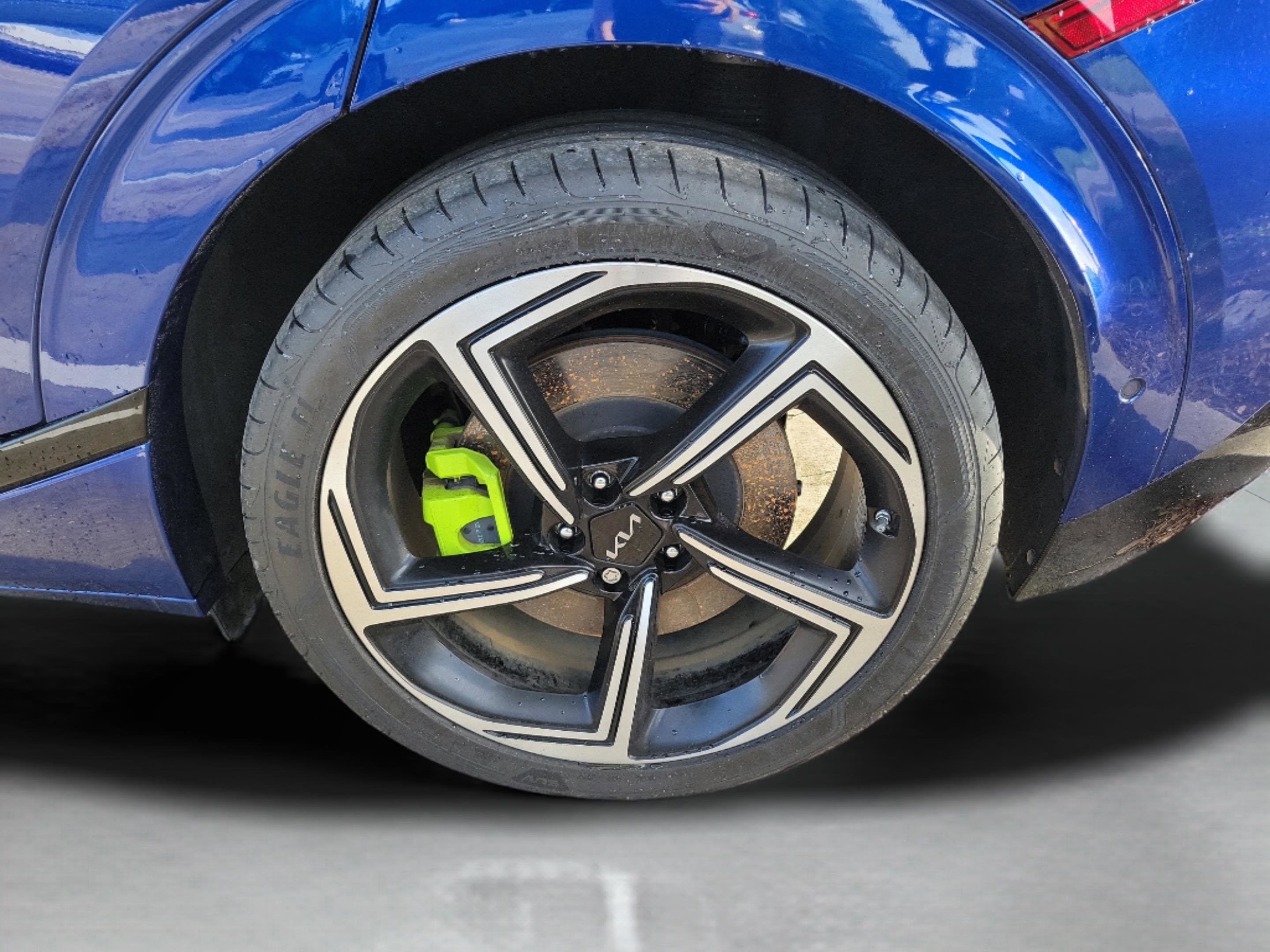 Certified 2023 Kia EV6 GT AWD/4WD image 29