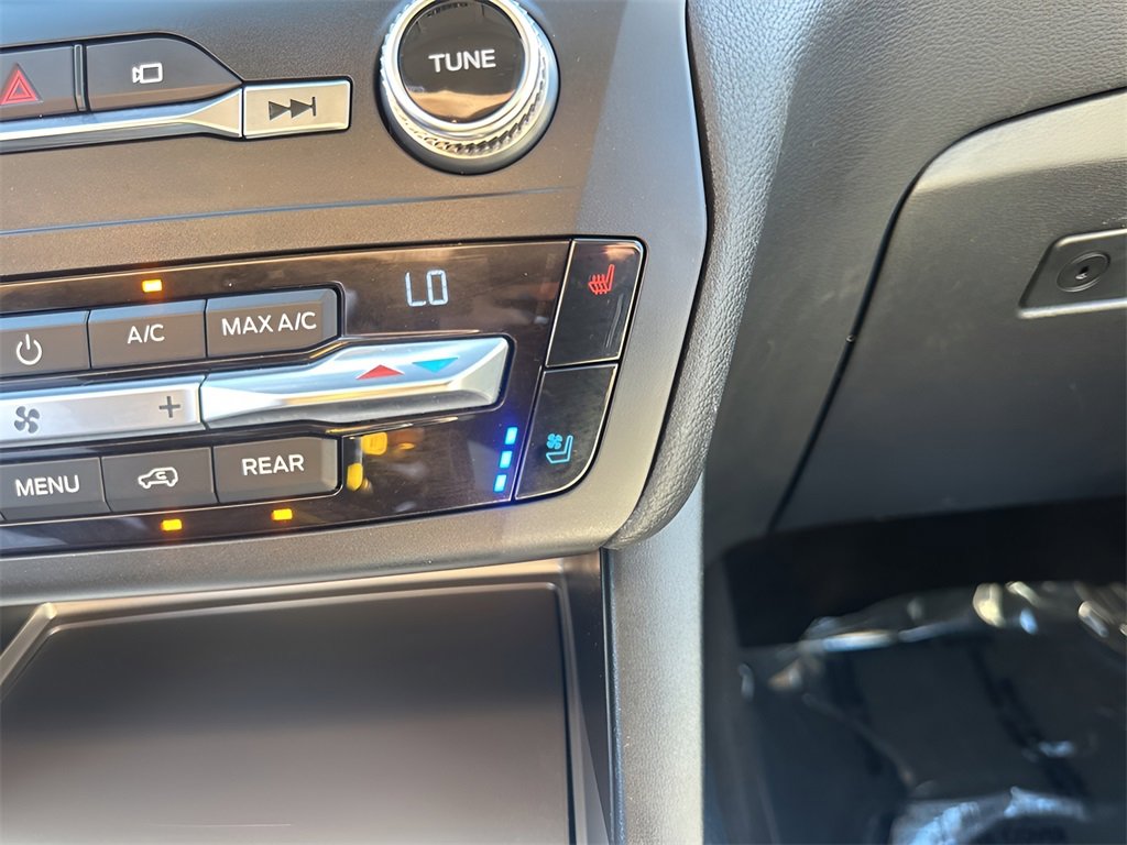 Used 2020 Ford Explorer Limited image 25