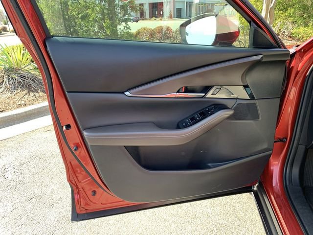 Used 2022 MAZDA CX-30 AWD 2.5 S w/ Premium Package image 17