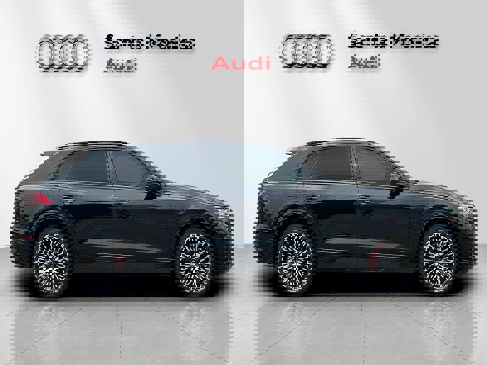 New 2026 Audi SQ8 Prestige image 8