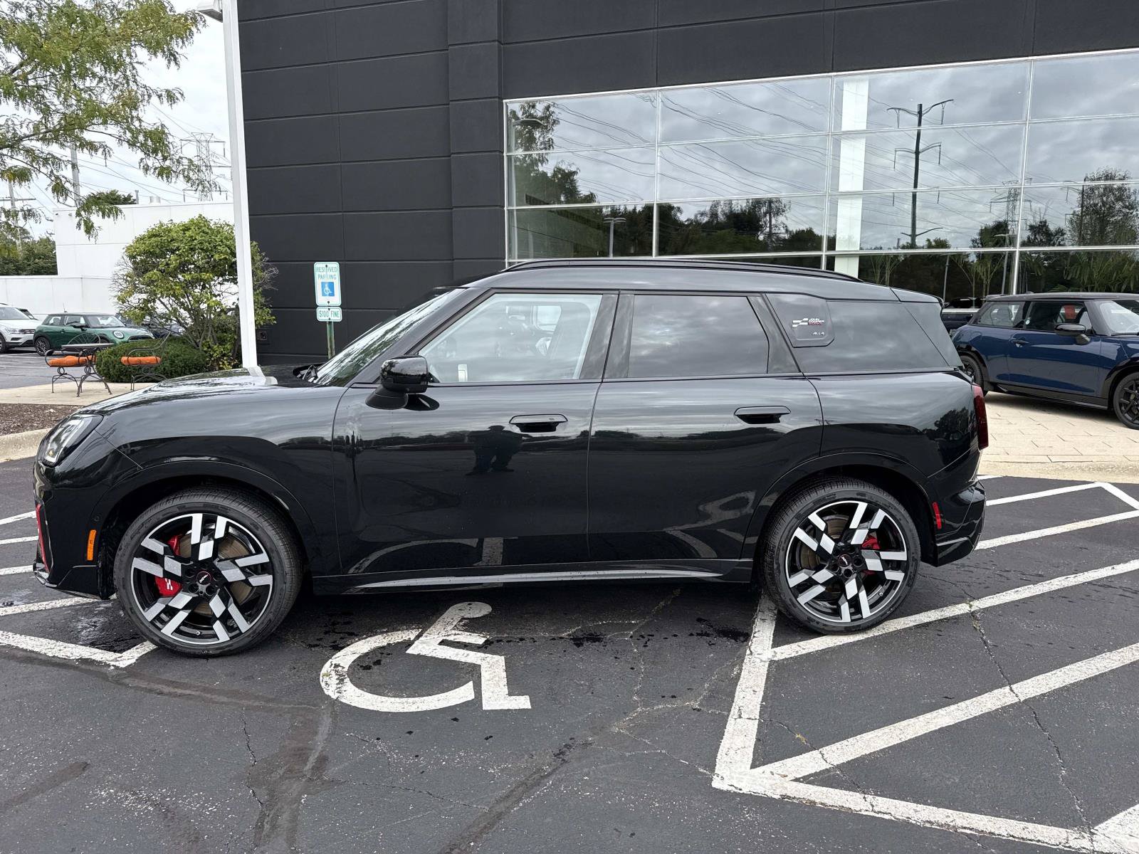 Used 2025 MINI Cooper Countryman John Cooper Works w/ Comfort Package Max AWD/4WD image 2