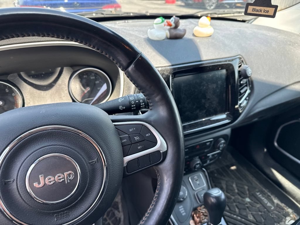 Used 2018 Jeep Compass Limited AWD/4WD image 9