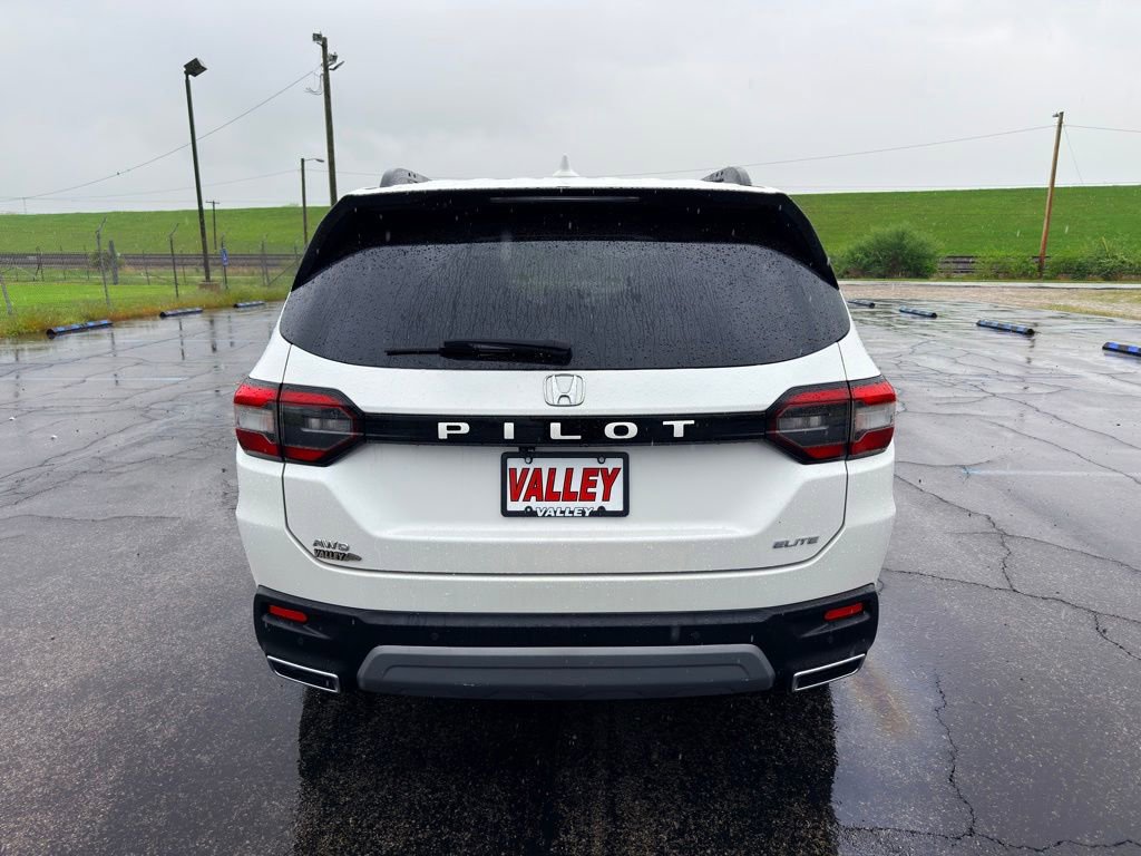 Used 2023 Honda Pilot Elite image 12