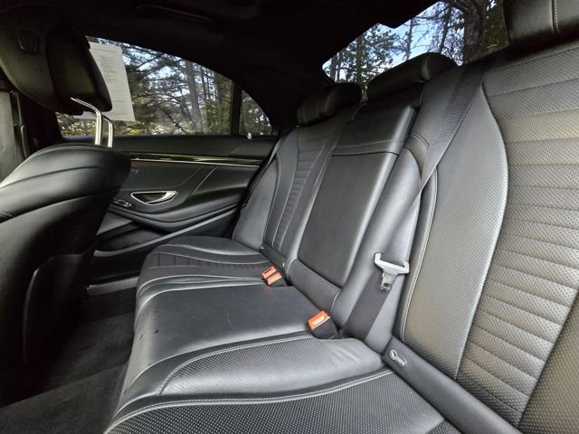 Used 2019 Mercedes-Benz S 560 Sedan image 17
