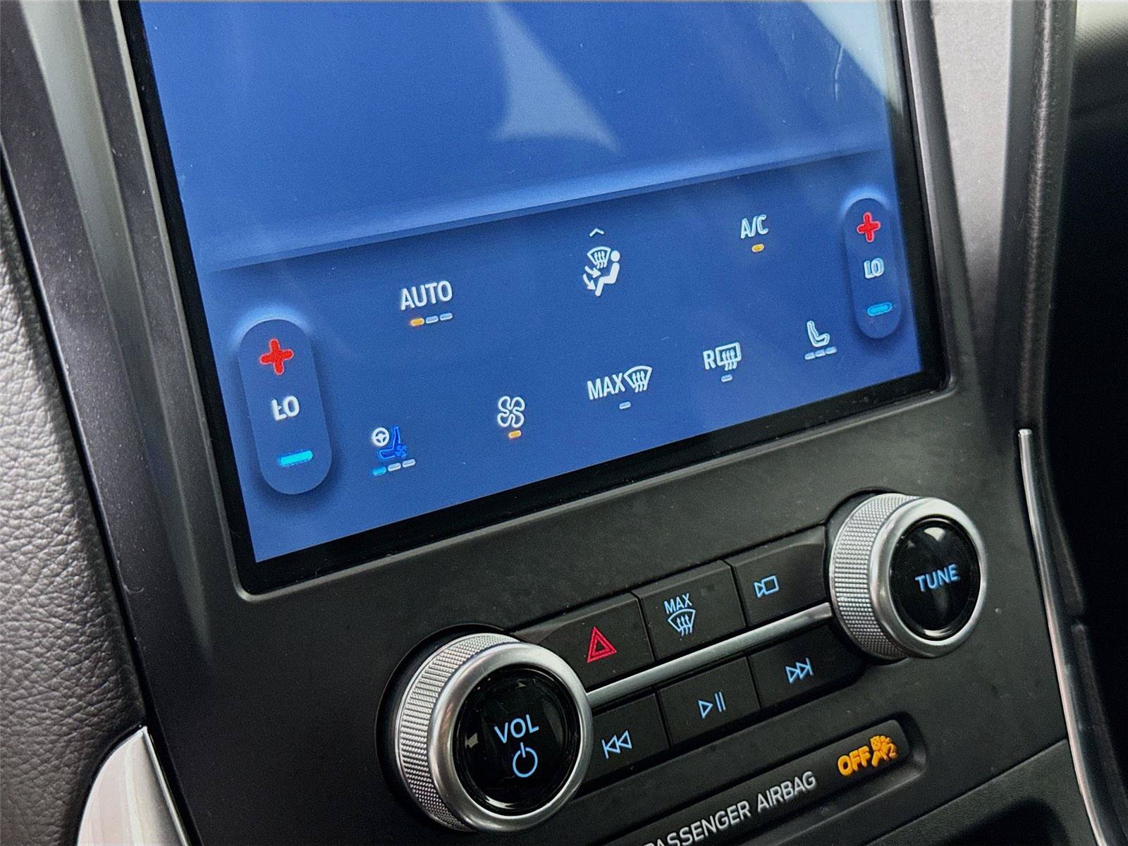 Used 2022 Ford Edge ST w/ Equipment Group 401A AWD/4WD image 17