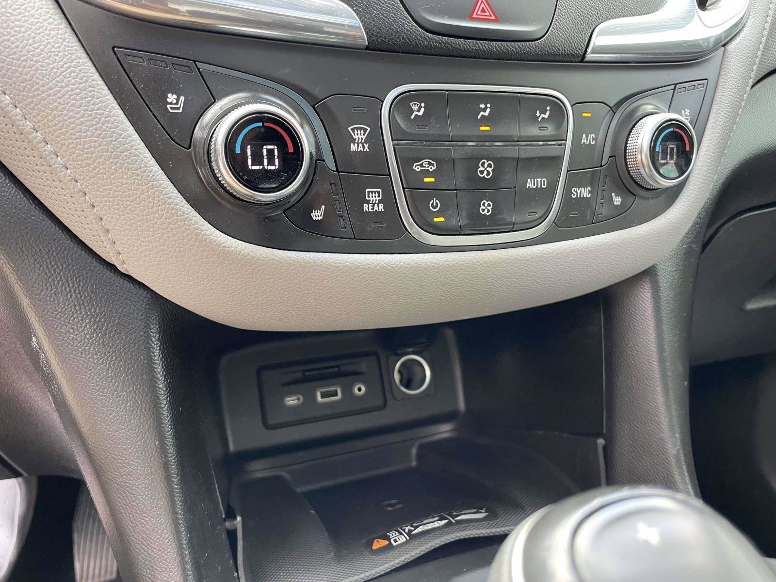 Used 2020 Chevrolet Equinox Premier image 15