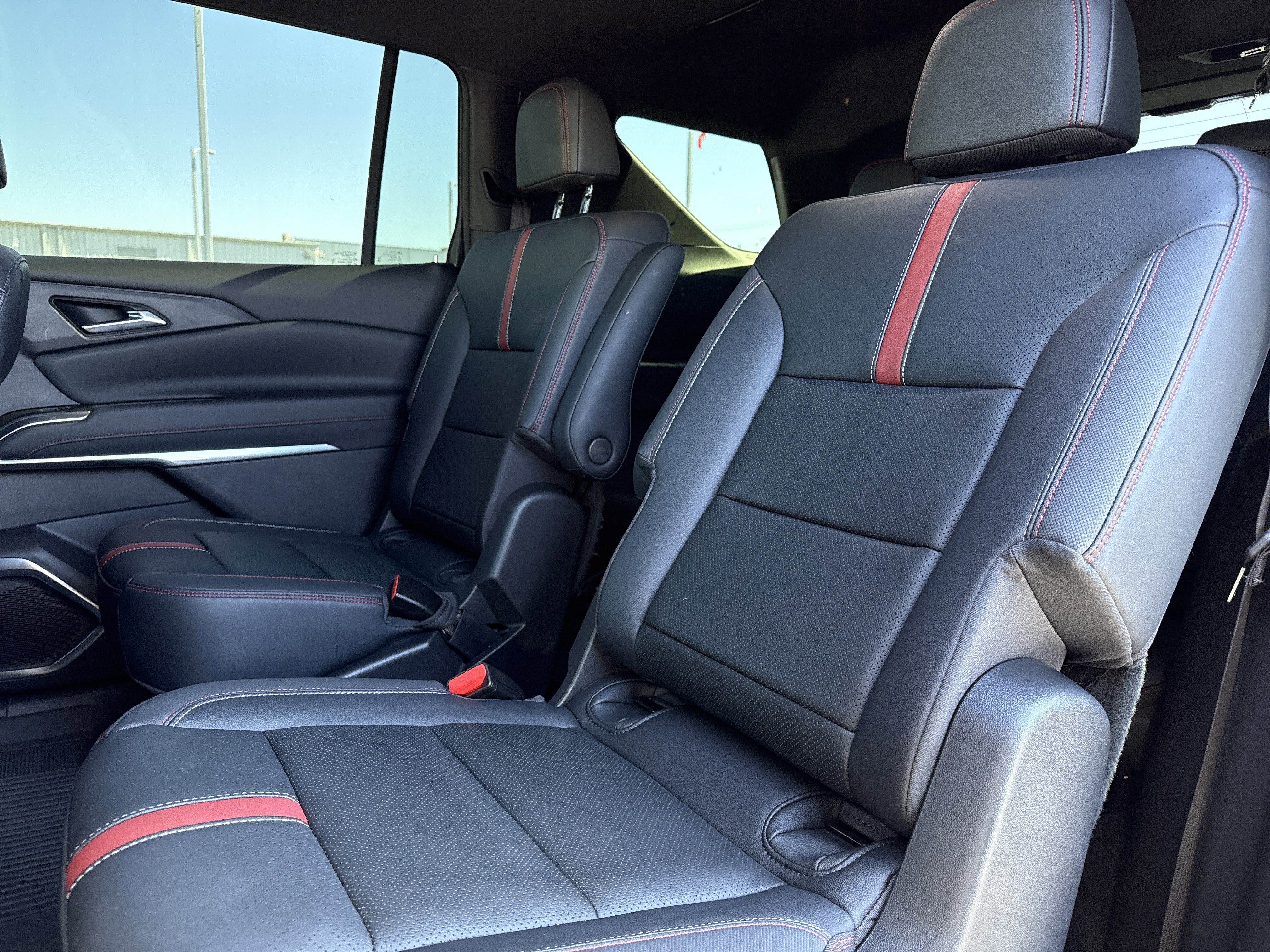 Certified 2024 Chevrolet Traverse RS image 42