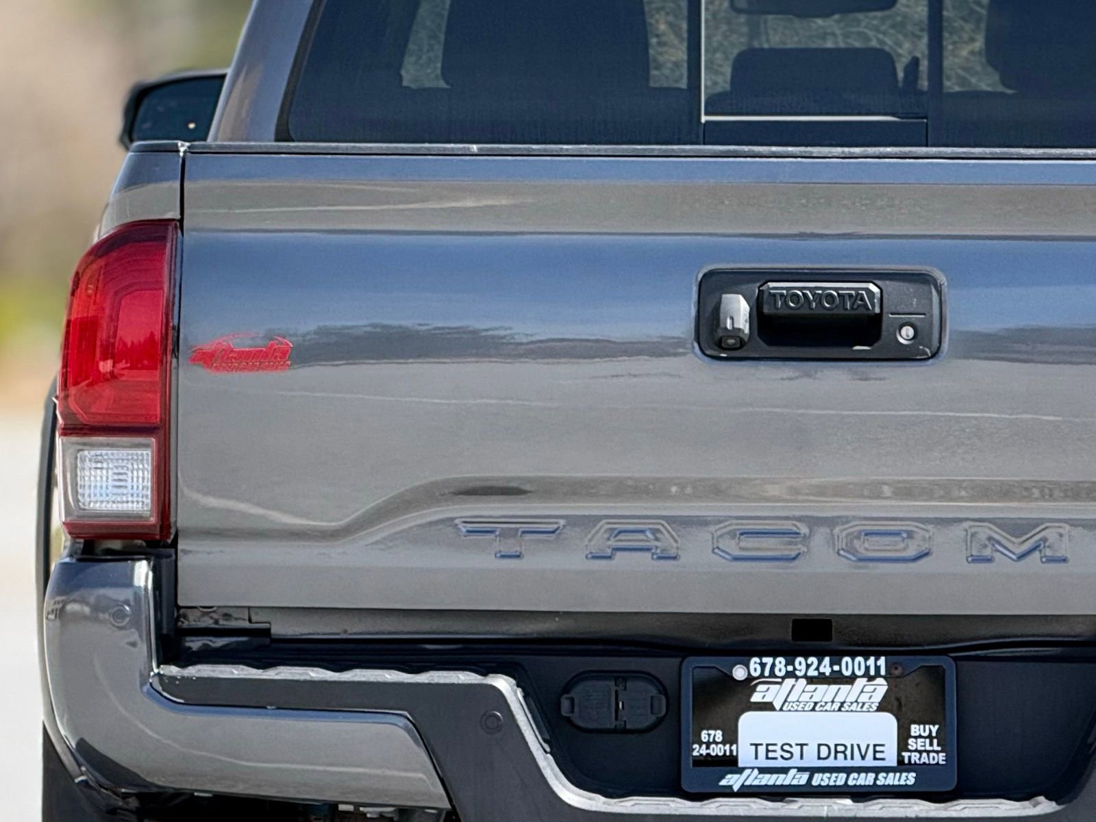 Used 2019 Toyota Tacoma TRD Off-Road w/ Technology Package image 15