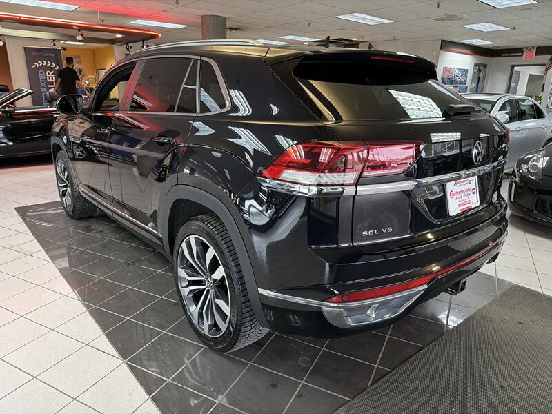 Used 2020 Volkswagen Atlas Cross Sport SEL R-Line AWD/4WD image 8