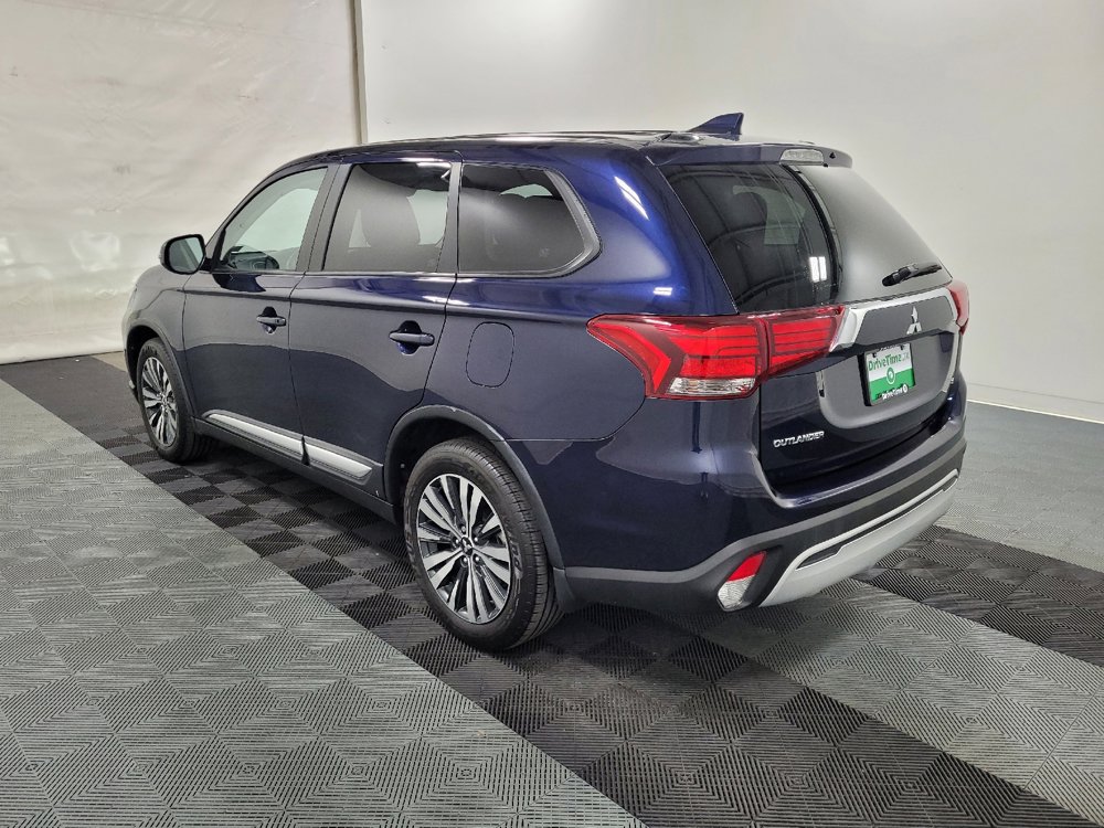 Used 2020 Mitsubishi Outlander SE image 3