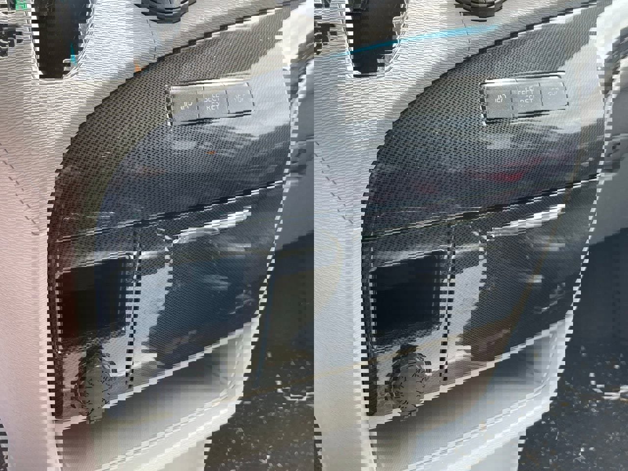 Used 2014 Toyota Sienna SE image 7