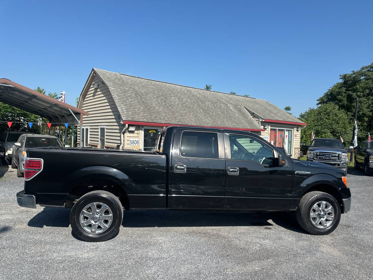 Used 2014 Ford F150 XLT w/ XLT Chrome Package AWD/4WD image 6