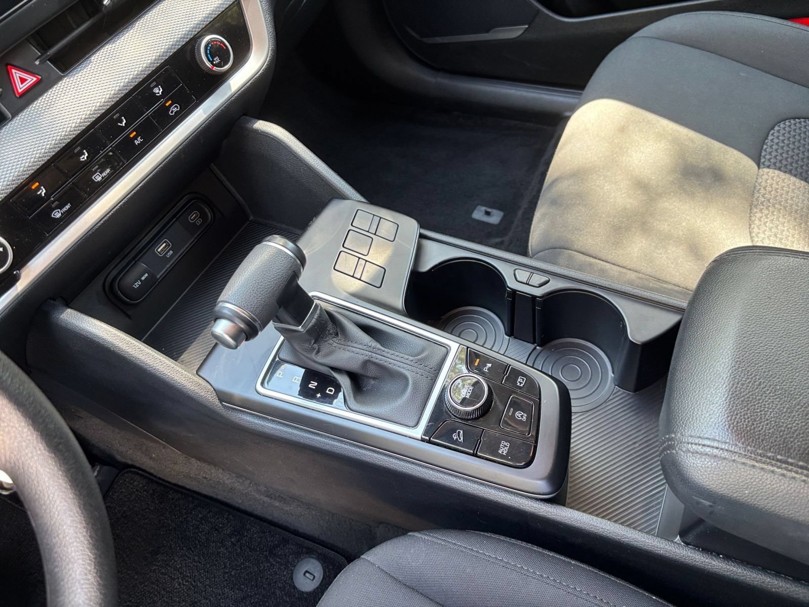Used 2025 Kia Sportage LX FWD image 39