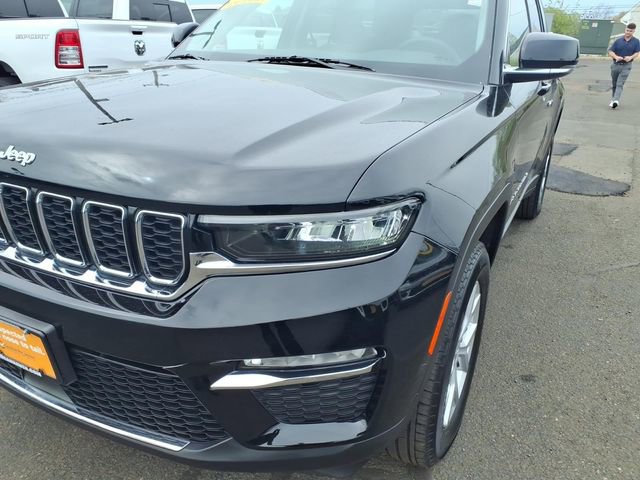 Certified 2023 Jeep Grand Cherokee Limited AWD/4WD image 27