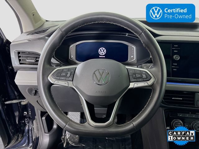 Certified 2022 Volkswagen Taos SEL w/ Panoramic Sunroof Package image 11
