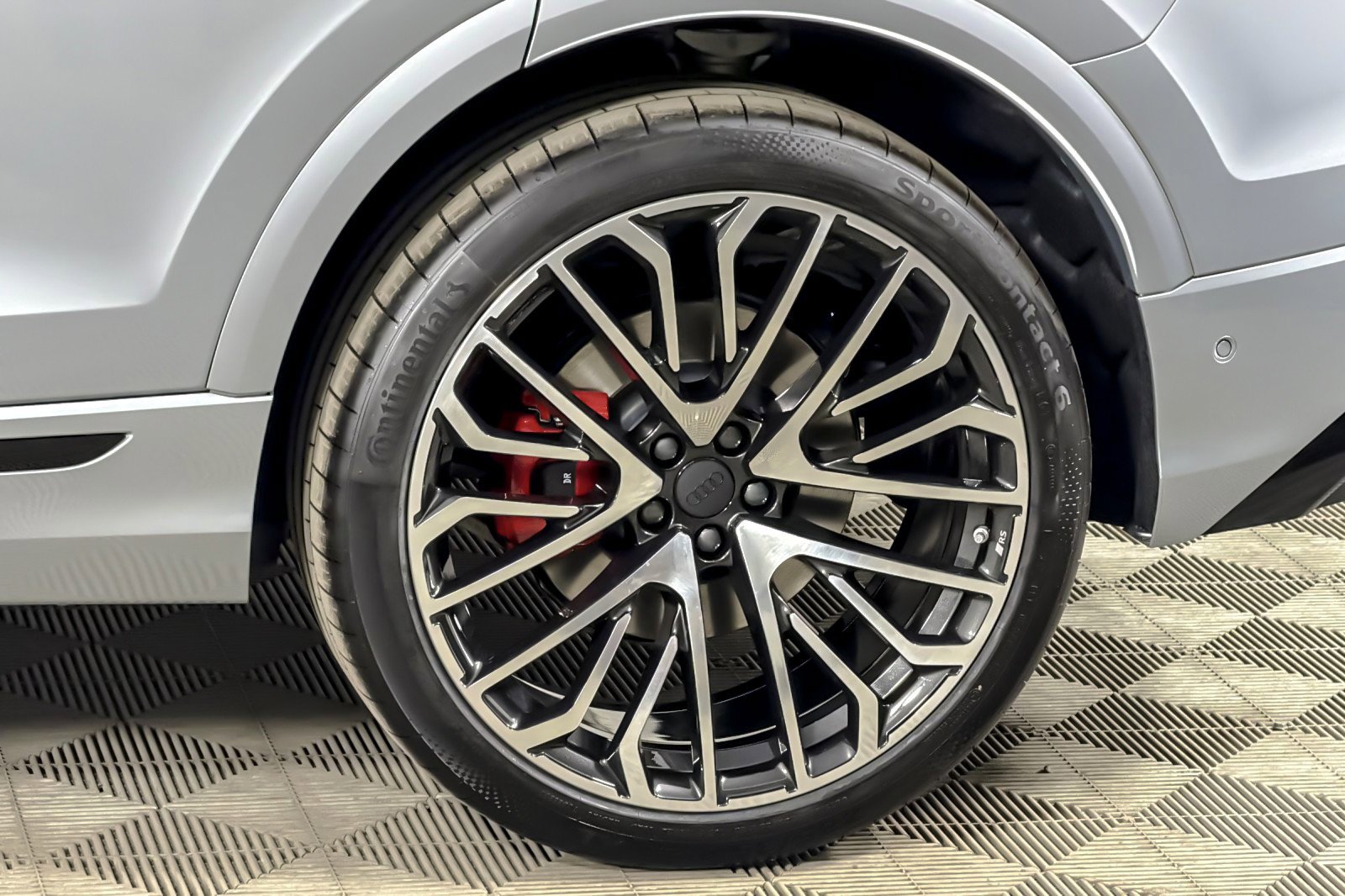 New 2026 Audi SQ8 Prestige AWD/4WD image 25