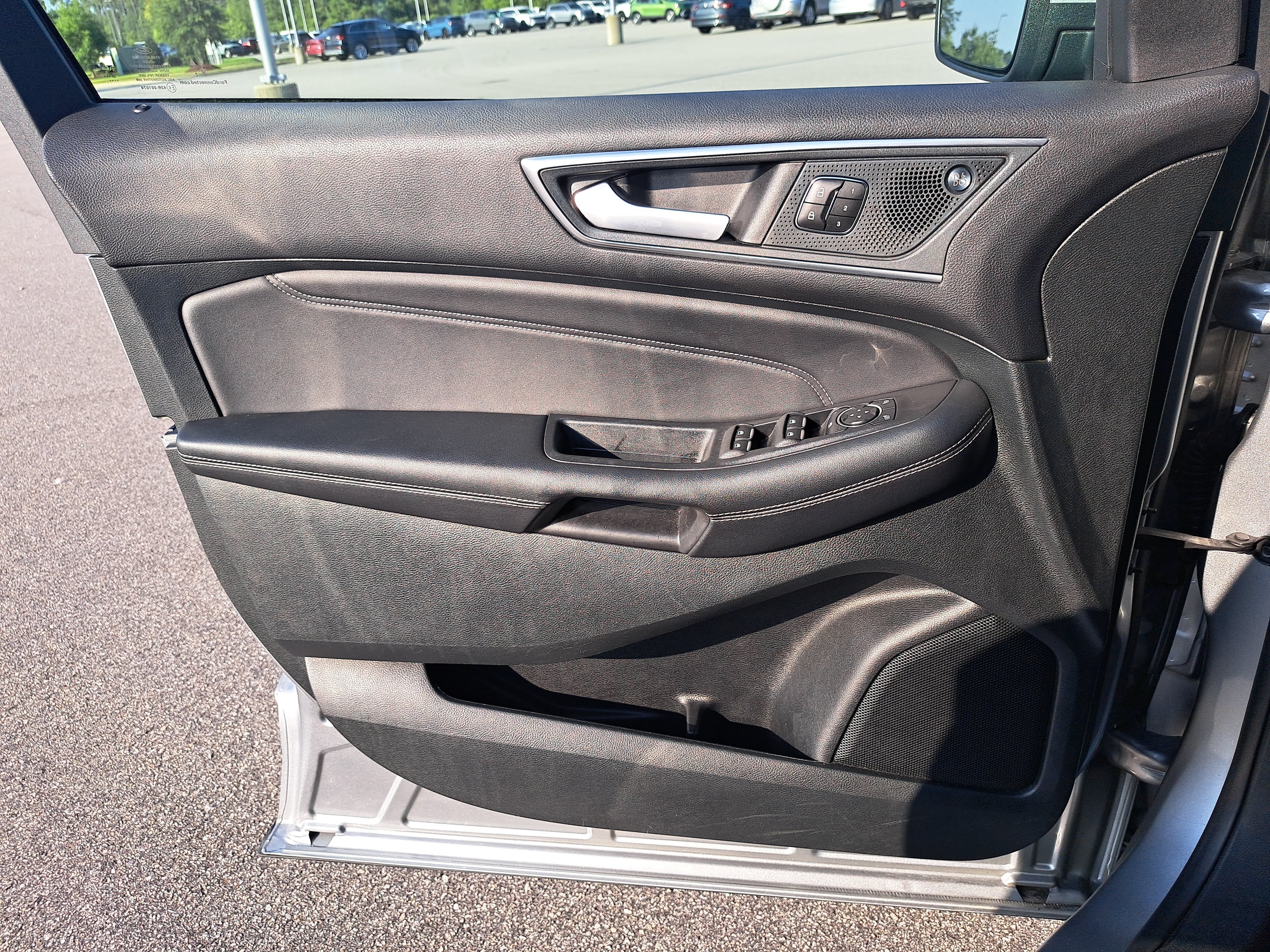 Used 2024 Ford Edge Titanium AWD/4WD image 28