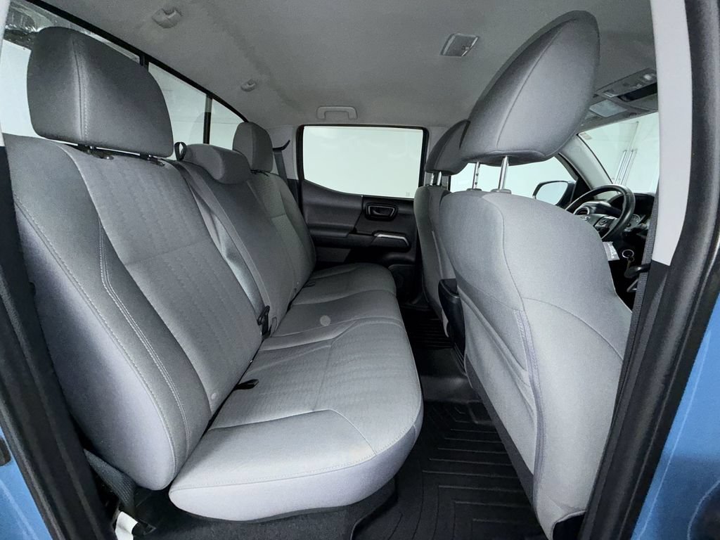 Used 2019 Toyota Tacoma SR5 AWD/4WD image 6