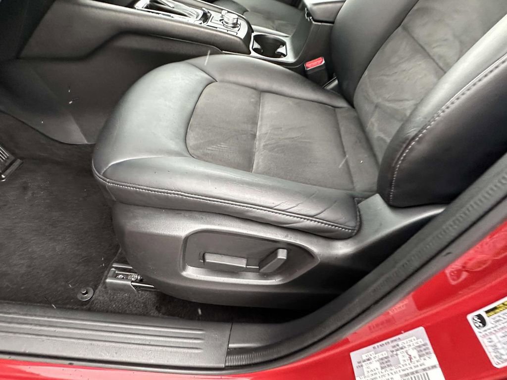 Used 2019 MAZDA CX-5 Touring image 19