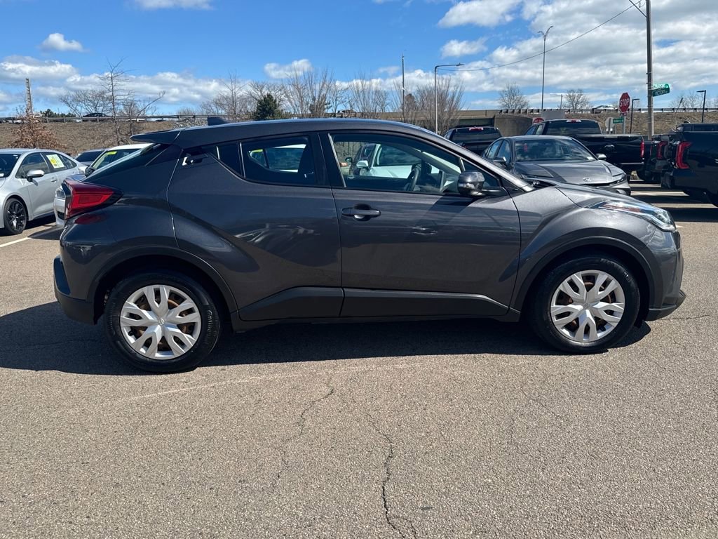 Used 2021 Toyota C-HR LE image 9