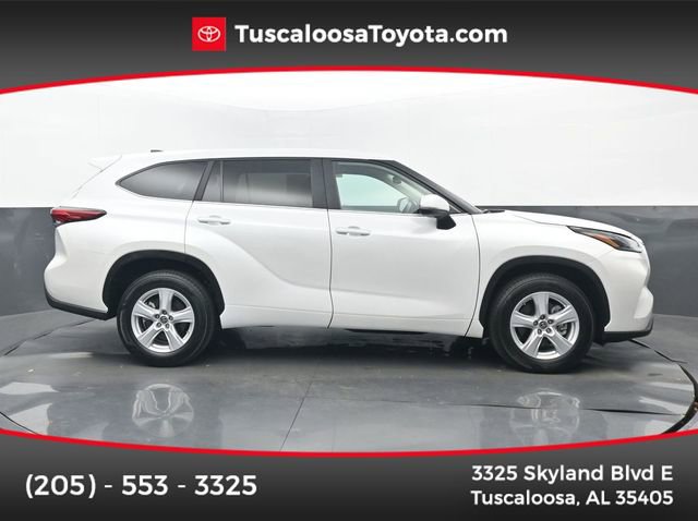 Used 2023 Toyota Highlander LE
