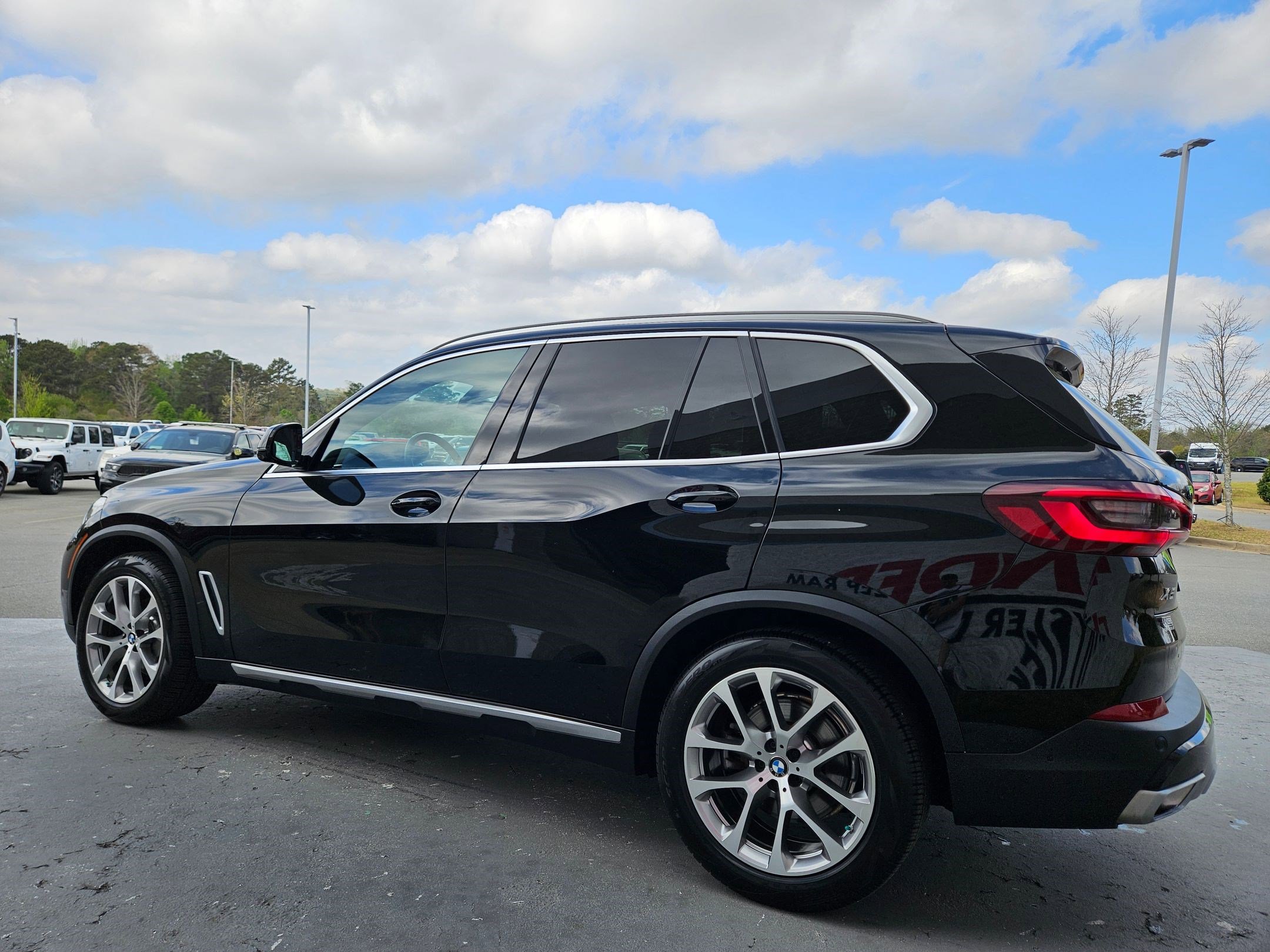 Used 2021 BMW X5 xDrive40i w/ Convenience Package image 5