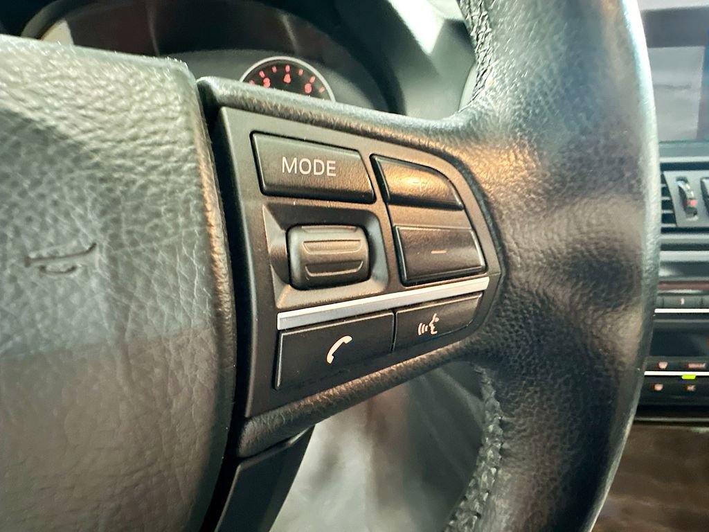 Used 2013 BMW 550i xDrive Sedan image 37