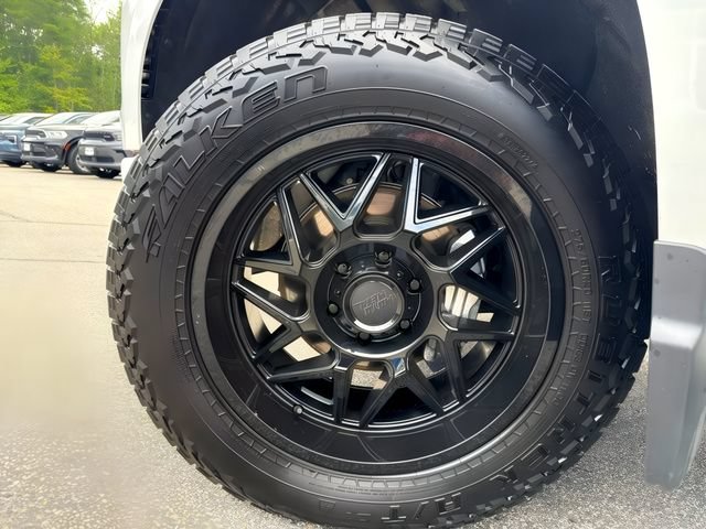Used 2024 Chevrolet Silverado 1500 Custom AWD/4WD image 12