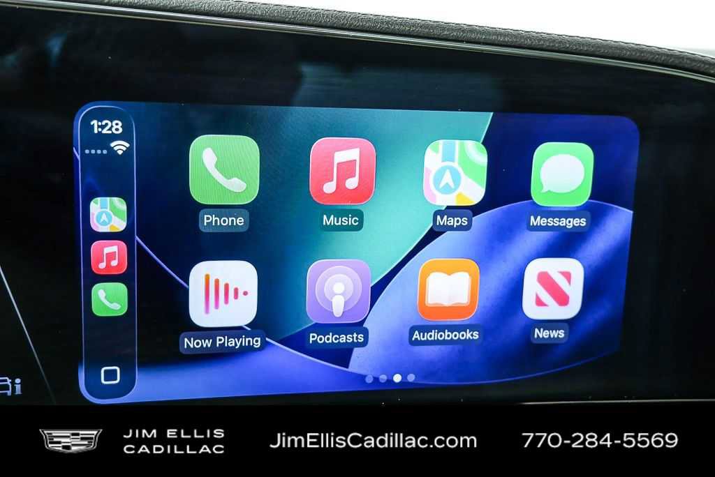 Used 2022 Cadillac Escalade ESV Premium Luxury image 17