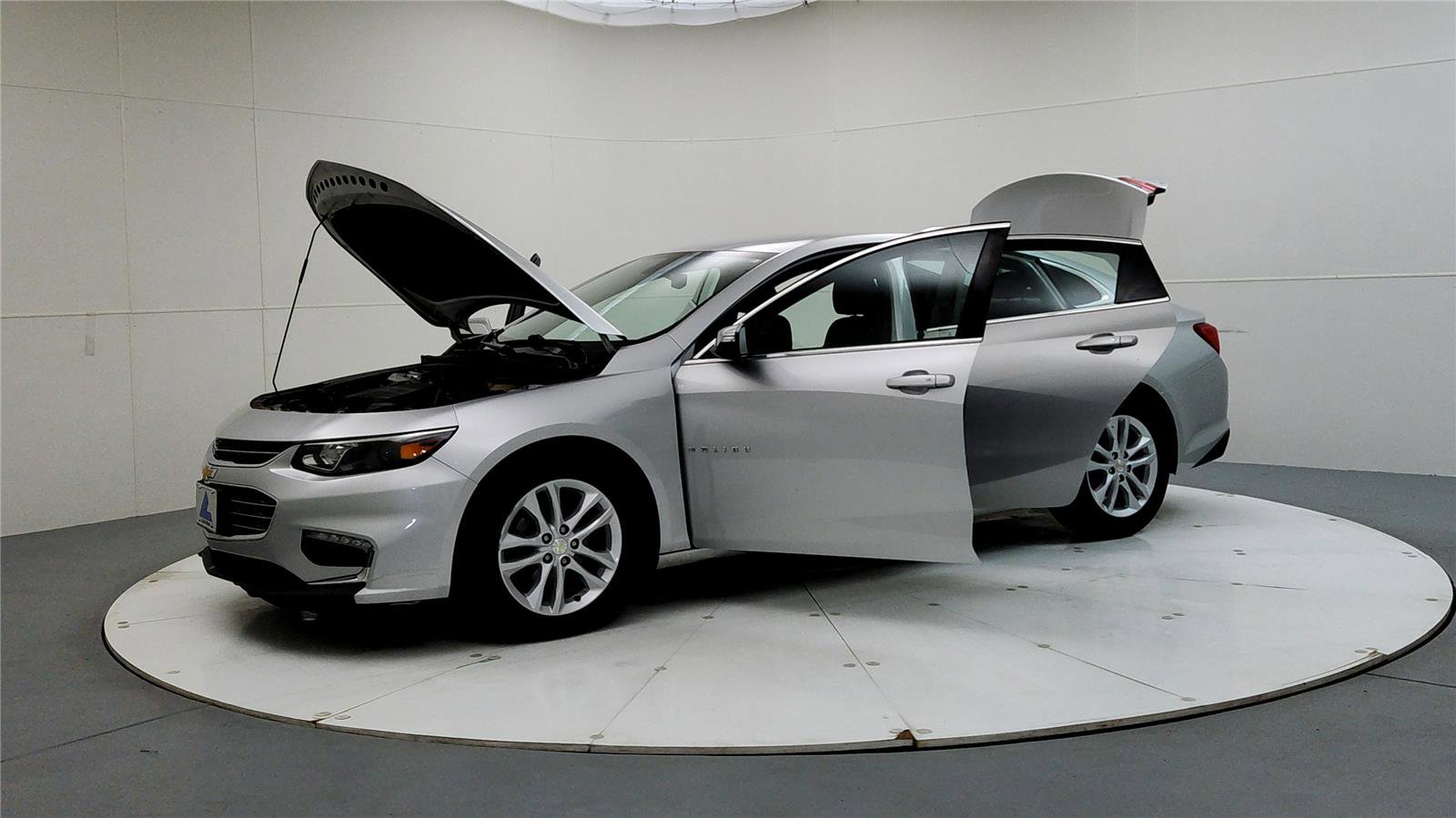 Used 2016 Chevrolet Malibu LT image 11