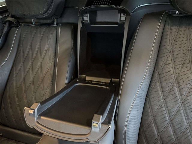 Certified 2024 Mercedes-Benz Maybach GLS 600 4MATIC image 37