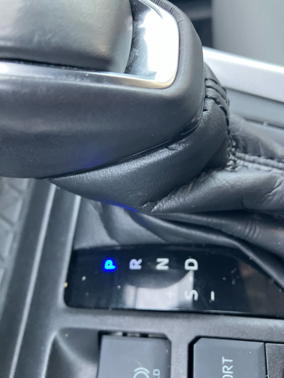 Used 2021 Toyota RAV4 XLE Premium image 28